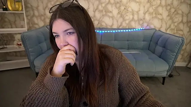 RosieMoons online show from 02-03-26, 08:25