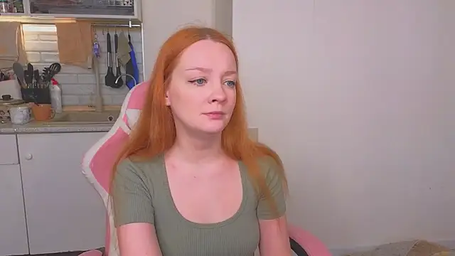 Snapshot of Radiants_two chatting on 05-07-26, 02:53 Radiants two online show from 05-07-26, 02:53