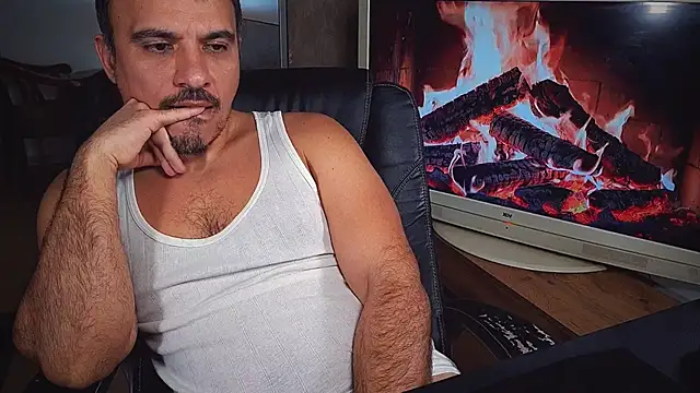 officeman7 online show from 02-15-25, 08:23