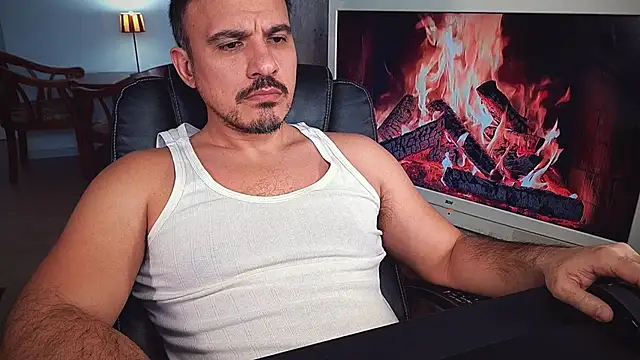 officeman7 online show from 01-25-25, 03:09