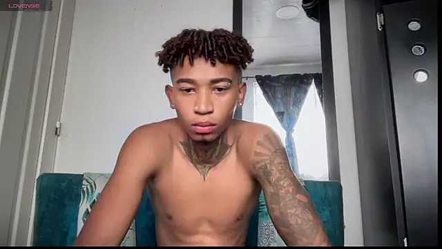 sexy blacks  online show from 11-12-25, 12:09