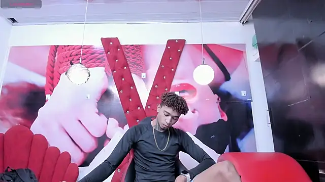 sexy blacks  online show from 03-11-25, 11:23