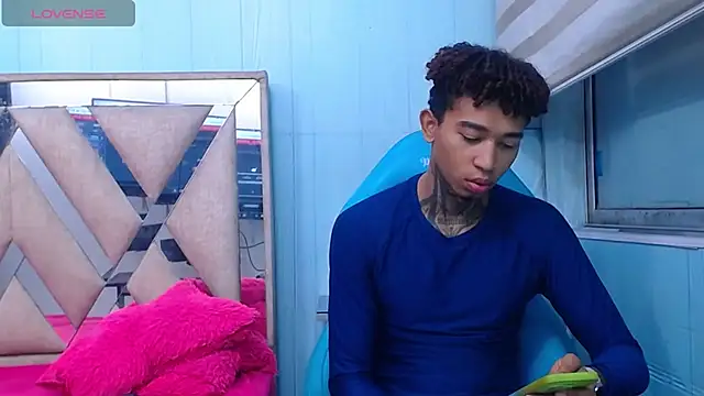 sexy blacks  online show from 09-19-25, 11:25