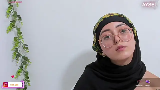 Snapshot of aysel_elid chatting on 01-15-25, 12:09 aysel elid online show from 01-15-25, 12:09