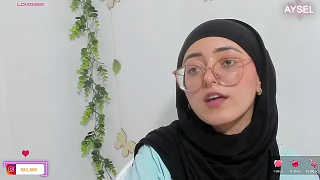 Snapshot of aysel_elid chatting on 03-10-25, 03:45 aysel elid online show from 03-10-25, 03:45