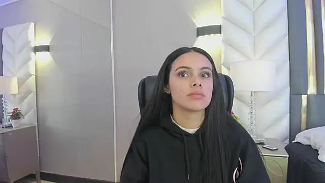 Snapshot of ChloeHarper_ chatting on 03-27-26, 11:44 ChloeHarper online show from 03-27-26, 11:44