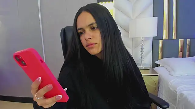 Snapshot of ChloeHarper_ chatting on 03-31-26, 11:45 ChloeHarper online show from 03-31-26, 11:45