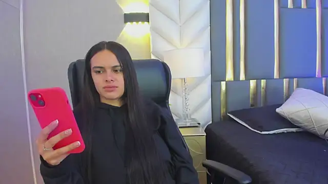 ChloeHarper  online show from 04-29-26, 11:47