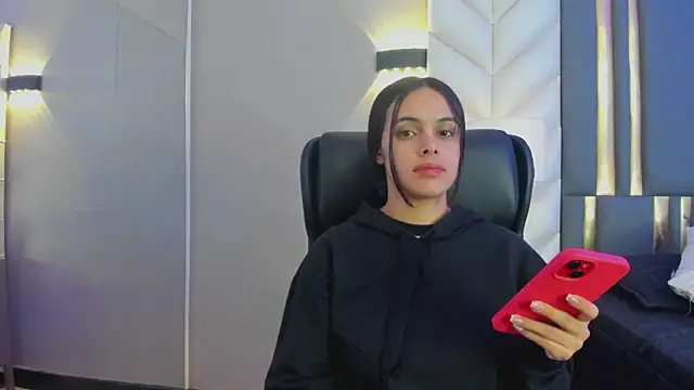 ChloeHarper  online show from 05-14-26, 11:51