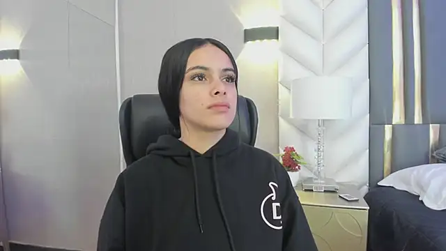 Snapshot of ChloeHarper_ chatting on 03-25-26, 11:42 ChloeHarper online show from 03-25-26, 11:42