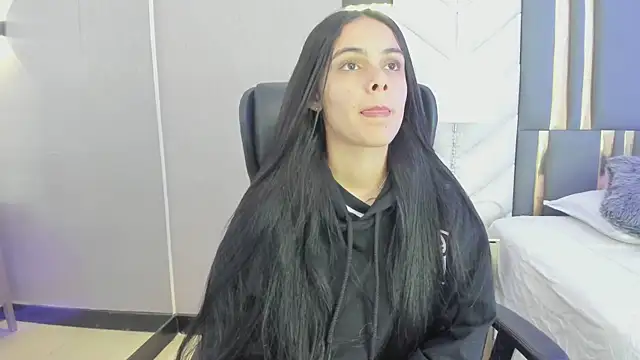 ChloeHarper  online show from 02-19-26, 12:24