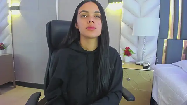 Snapshot of ChloeHarper_ chatting on 03-11-26, 11:48 ChloeHarper online show from 03-11-26, 11:48