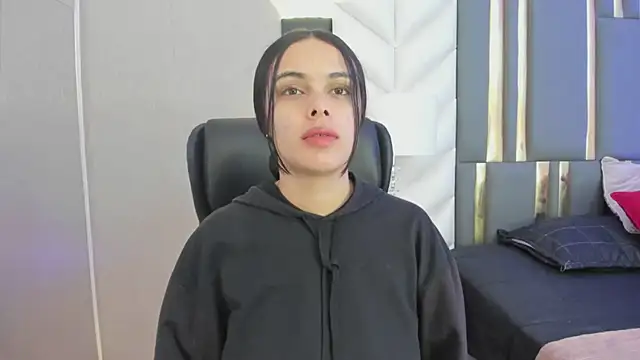 Snapshot of ChloeHarper_ chatting on 04-08-26, 11:55 ChloeHarper online show from 04-08-26, 11:55