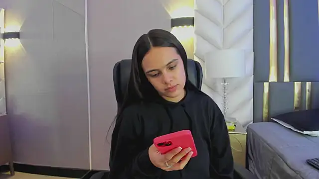 ChloeHarper  online show from 05-05-26, 11:57