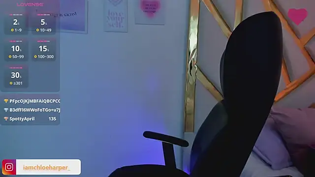 ChloeHarper  online show from 11-12-25, 06:56