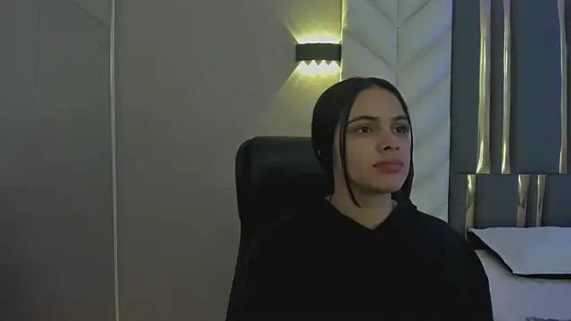 ChloeHarper  online show from 05-22-26, 11:41