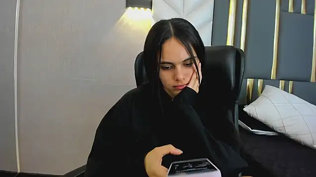 ChloeHarper  online show from 07-19-26, 01:08