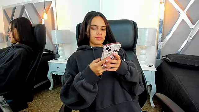 ChloeHarper  online show from 09-30-25, 02:23