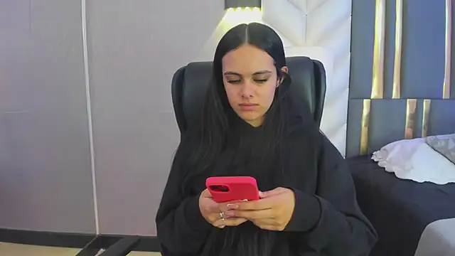 Snapshot of ChloeHarper_ chatting on 03-21-26, 11:47 ChloeHarper online show from 03-21-26, 11:47