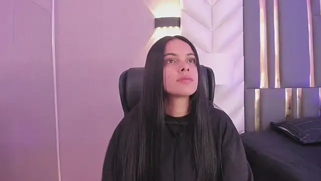 Snapshot of ChloeHarper_ chatting on 04-07-26, 11:34 ChloeHarper online show from 04-07-26, 11:34