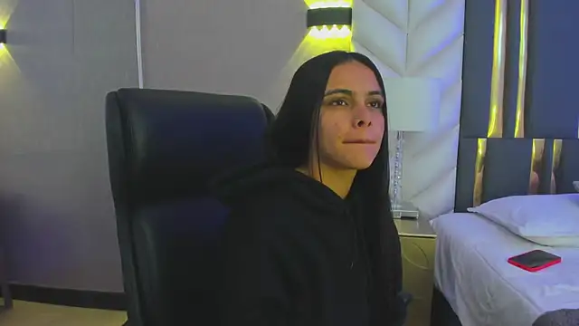 ChloeHarper  online show from 02-13-26, 11:21