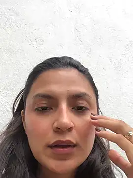 Snapshot of Gia_Mazzon chatting on 04-24-26, 02:41 Gia Mazzon online show from 04-24-26, 02:41