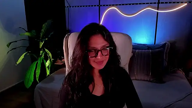 Gia Mazzon online show from 02-14-26, 04:40