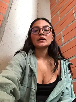 Gia Mazzon online show from 06-17-26, 05:23