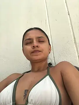 Snapshot of Gia_Mazzon chatting on 05-22-26, 06:06 Gia Mazzon online show from 05-22-26, 06:06