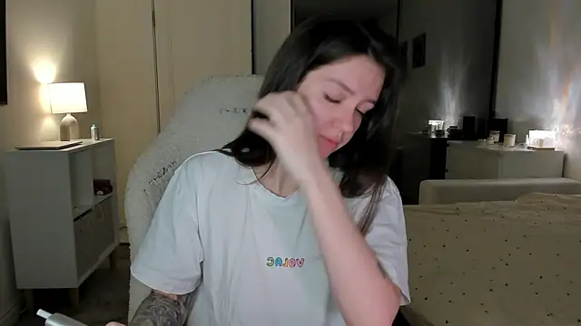 Sonia moon  online show from 10-19-25, 02:58