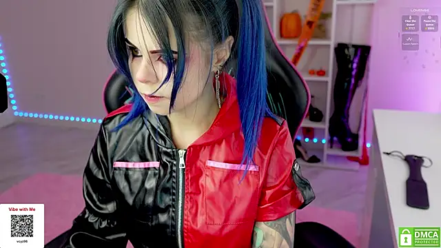 Latex Kitty online show from 10-30-25, 12:25