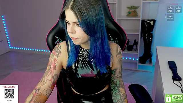 Latex Kitty online show from 09-13-25, 02:17