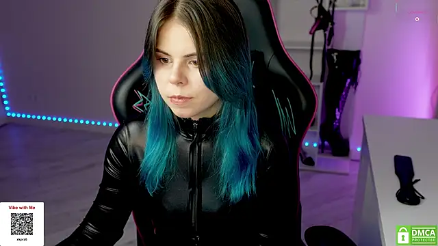 Latex Kitty online show from 12-21-25, 02:19