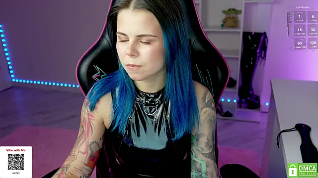 Latex Kitty online show from 11-14-25, 01:48