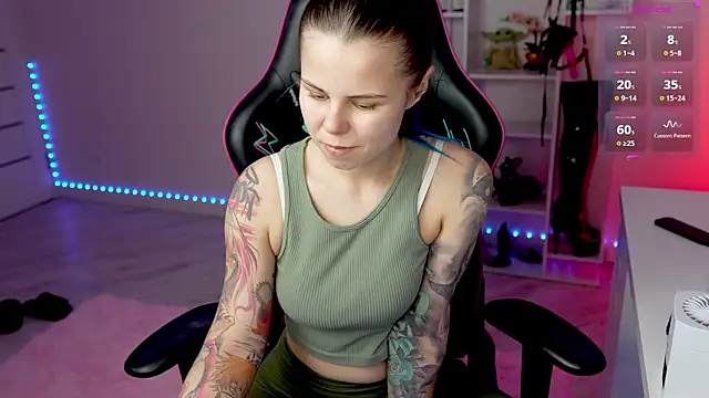 Latex Kitty online show from 01-31-26, 07:12