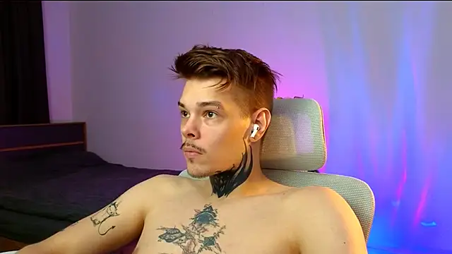 DENIS HERE online show from 02-17-26, 05:10