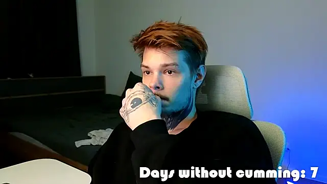 DENIS HERE online show from 04-12-26, 02:15