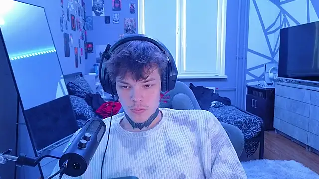 DENIS HERE online show from 02-27-25, 11:39
