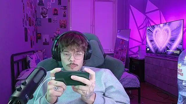DENIS HERE online show from 02-11-25, 11:12