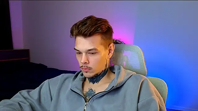 DENIS HERE online show from 02-15-26, 06:29