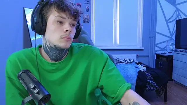 DENIS HERE online show from 03-19-25, 03:51