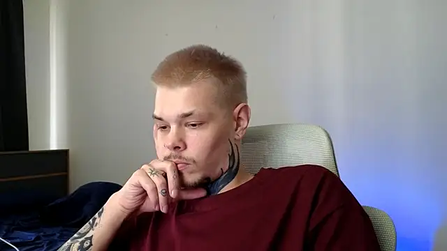 Snapshot of DENIS_HERE chatting on 06-13-26, 05:27 DENIS HERE online show from 06-13-26, 05:27