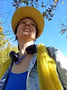 Exhibitionsplit online show from 10-28-25, 11:53