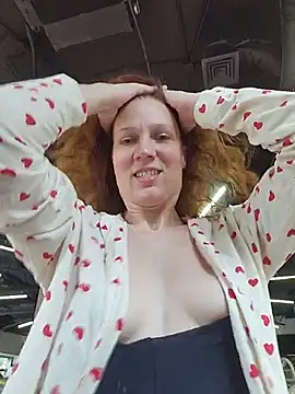 Exhibitionsplit online show from 06-27-26, 03:51