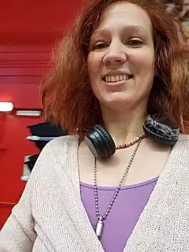 Exhibitionsplit online show from 11-20-25, 11:44