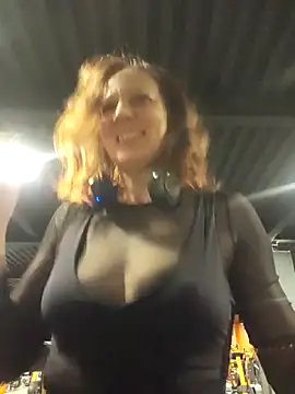 Exhibitionsplit online show from 10-29-25, 09:25