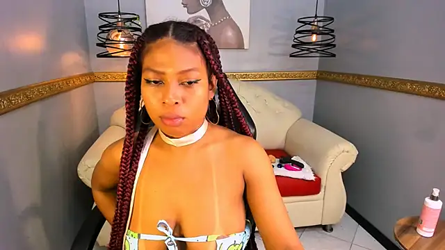 Naomi Tylers online show from 10-28-25, 12:33