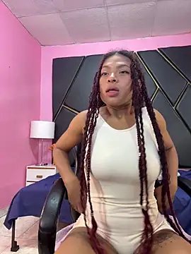 Snapshot of Naomi_Tylers chatting on 09-27-25, 11:00 Naomi Tylers online show from 09-27-25, 11:00