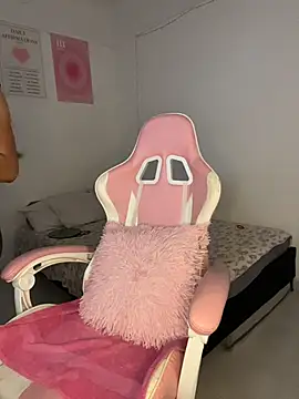 violet-333 online show from 02-07-26, 05:32