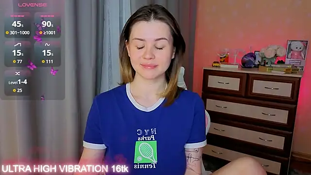 cutie mili online show from 11-21-25, 10:14